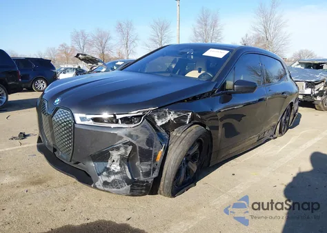 2024 BMW Ix xDrive50 из США, поврежденный, VIN WB523CF09RCR00346